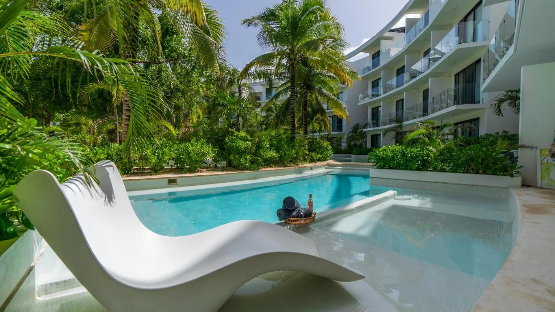 Tropical Jungle At Central Lagunas - Panoramic Pool & Gym トゥルム